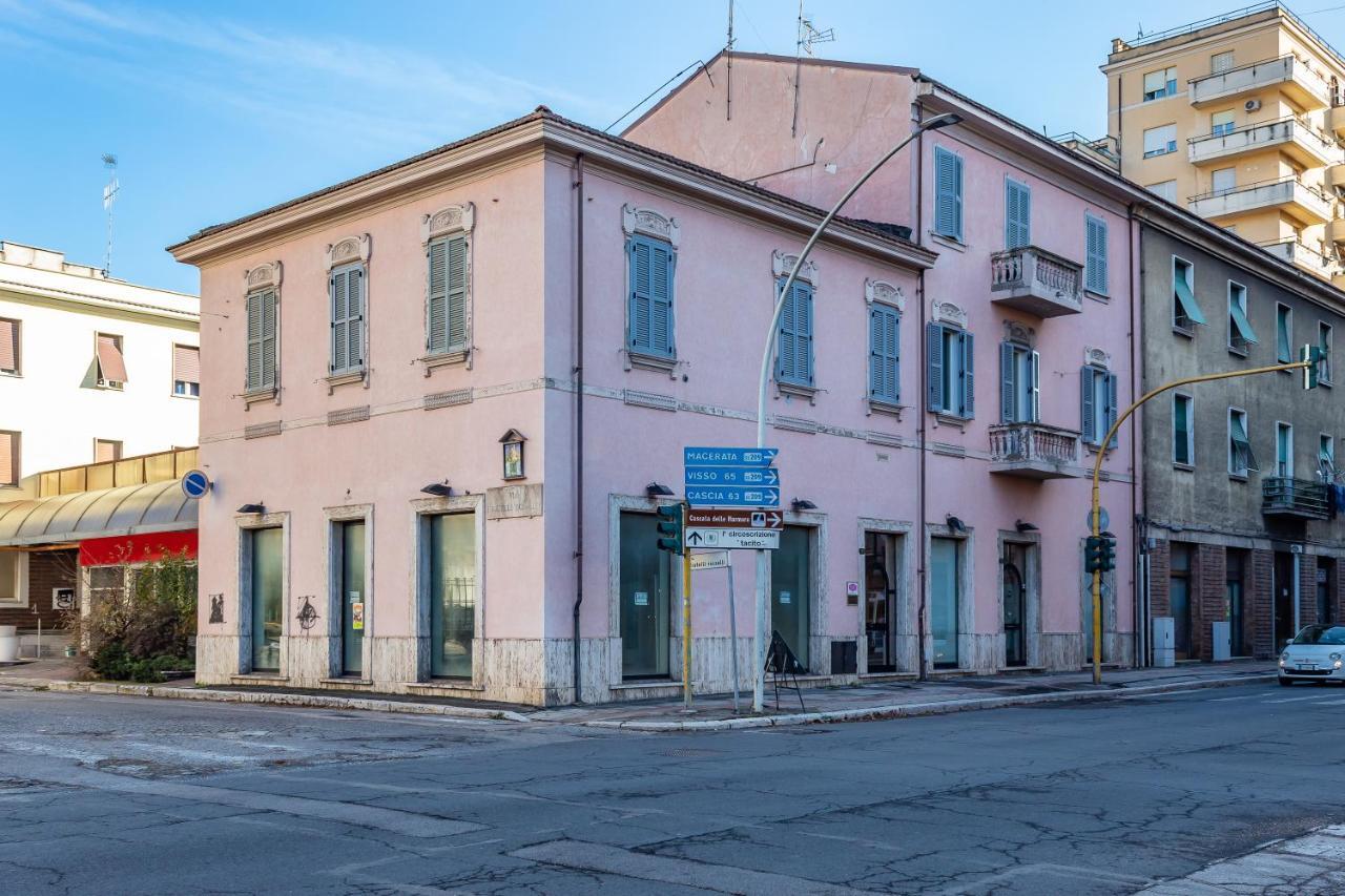 La Casa Rosa Apartamento Terni Exterior foto